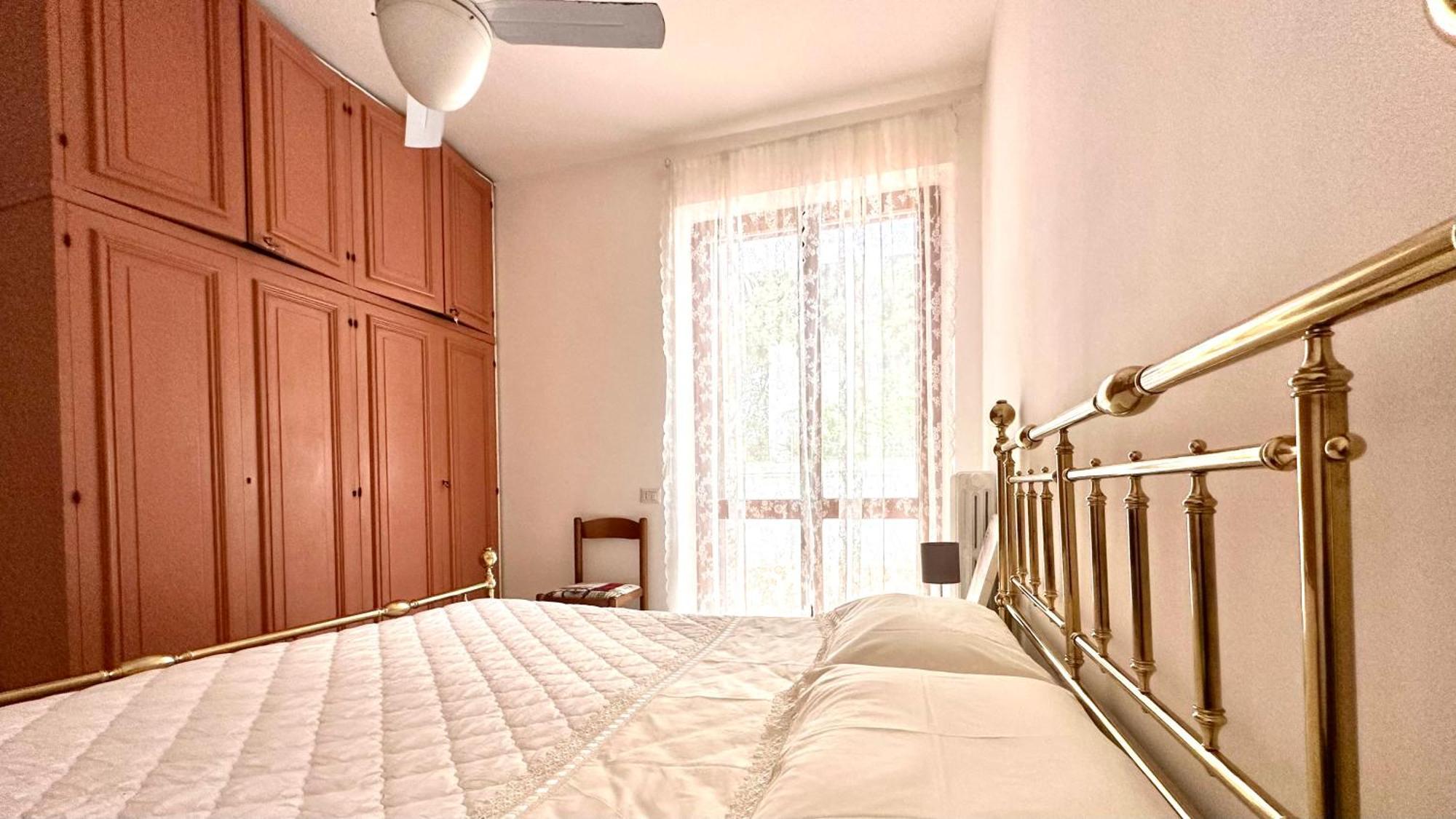 N080 - Numana, Bilocale Con Terrazzo In Centro Apartment Sirolo Bagian luar foto